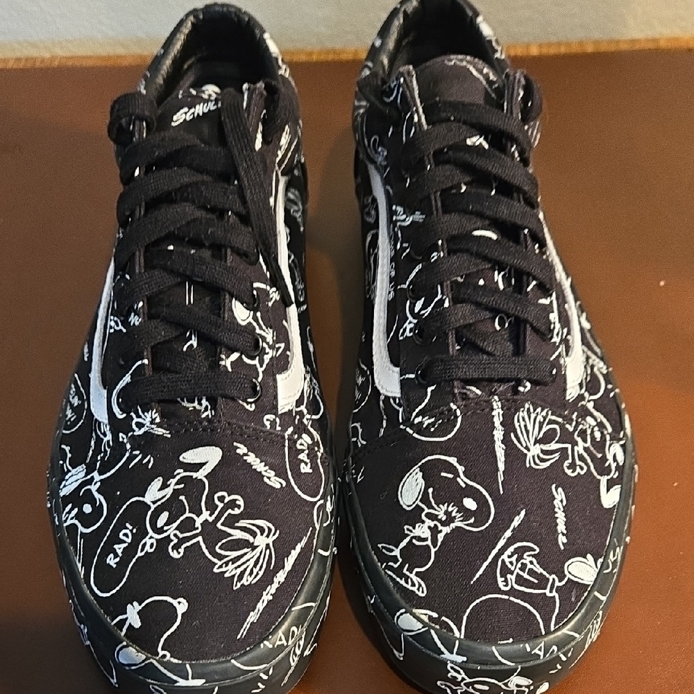 Vintage Vans‎ Black and White 2017 Peanuts Cartoon Print Sneakers - Picture 10 of 10